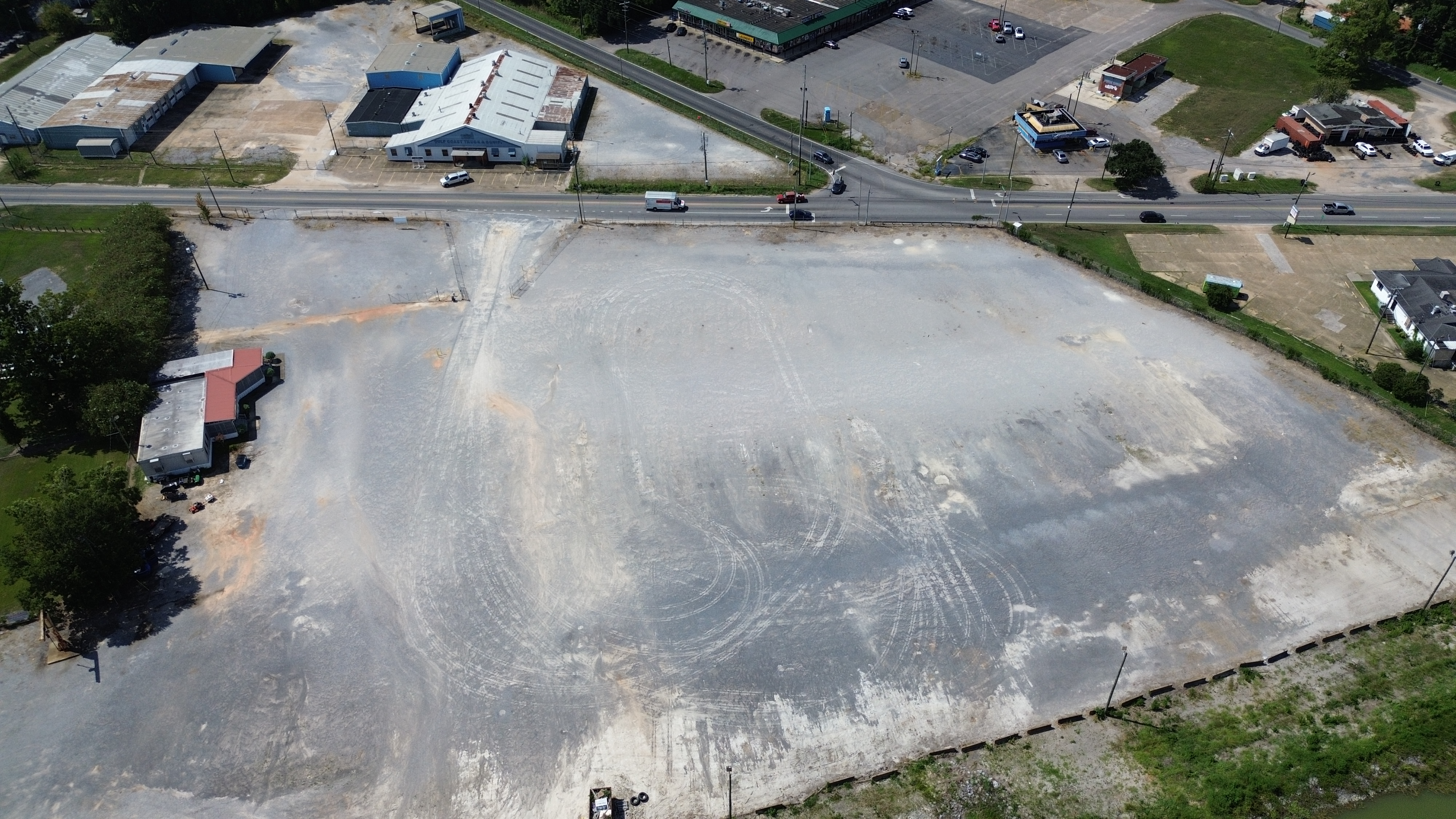 Gulf Coast Truck Storage — photo 2 of 6