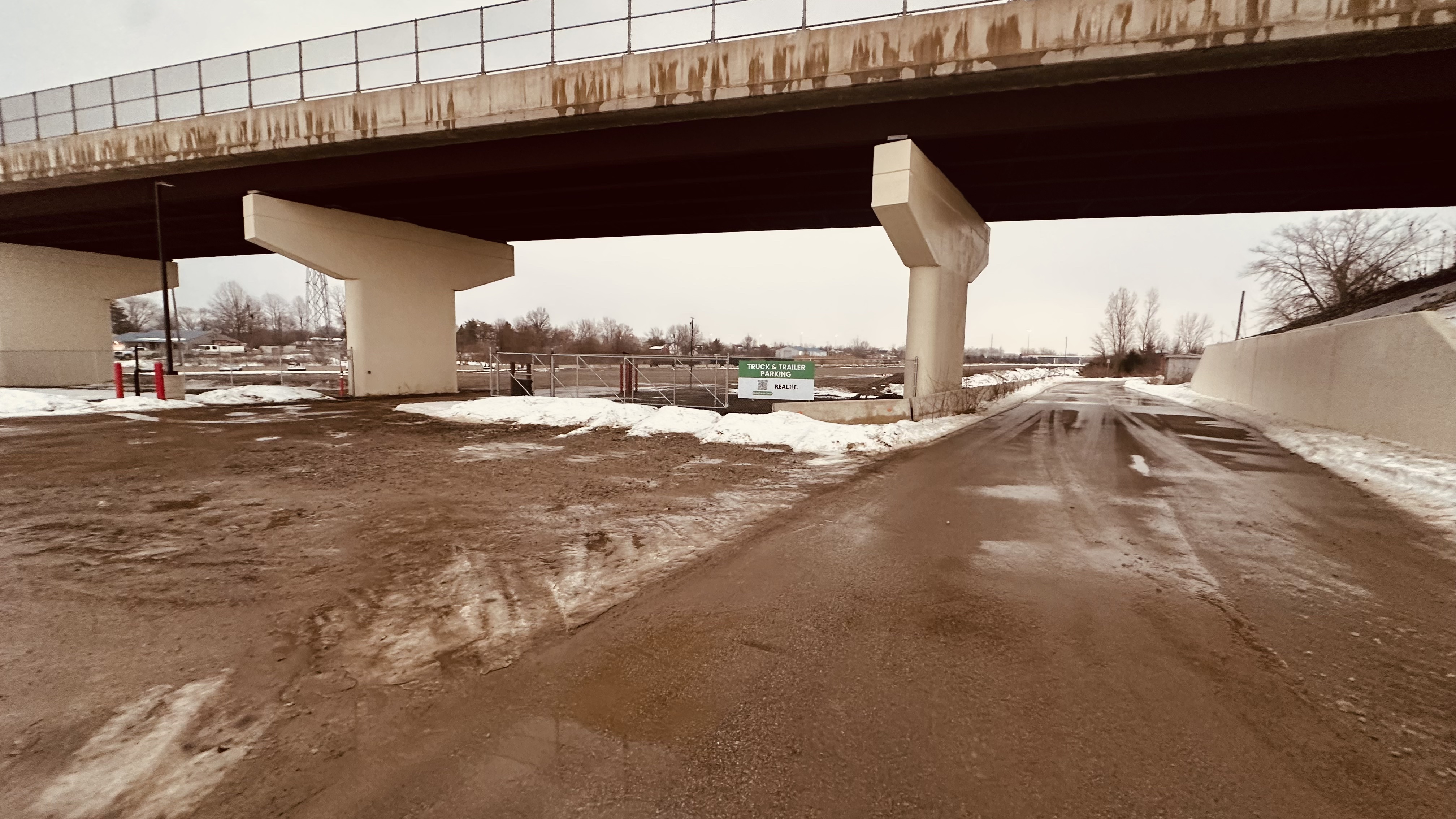 Realize Truck Parking at Columbus, OH — photo 2 of 3
