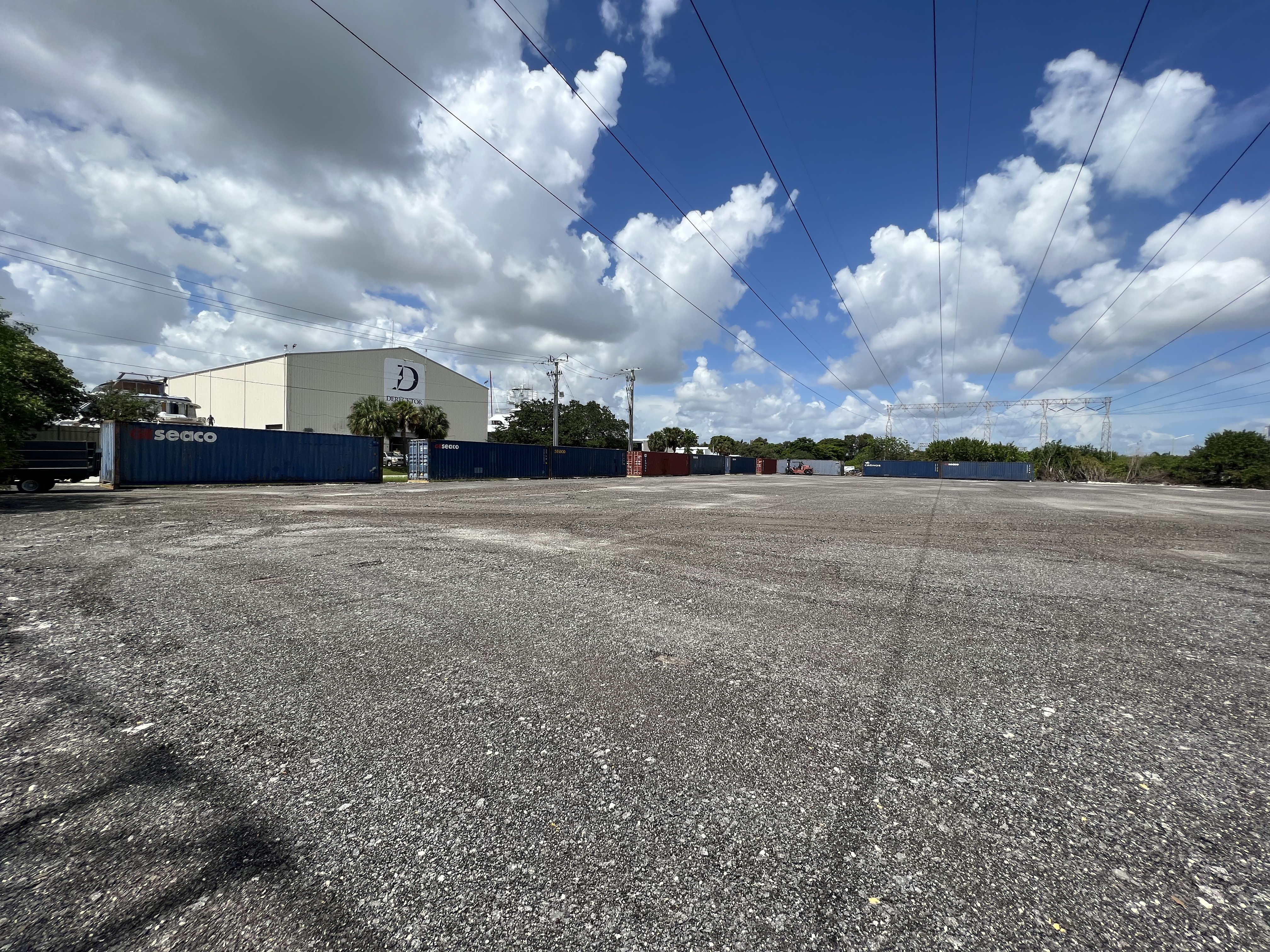 Port Everglades Truck Parking — photo 3 of 6