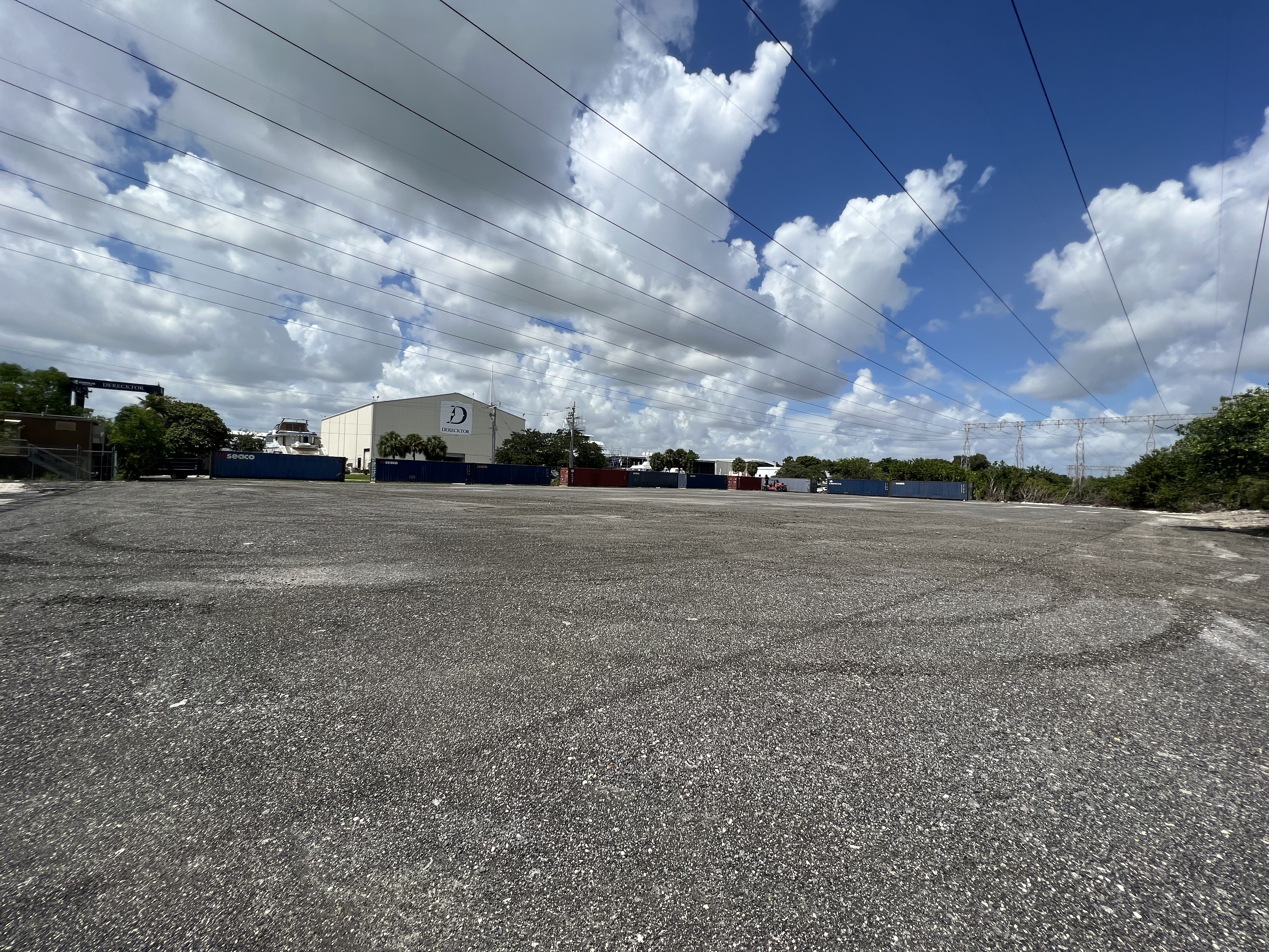 Port Everglades Truck Parking — photo 5 of 6